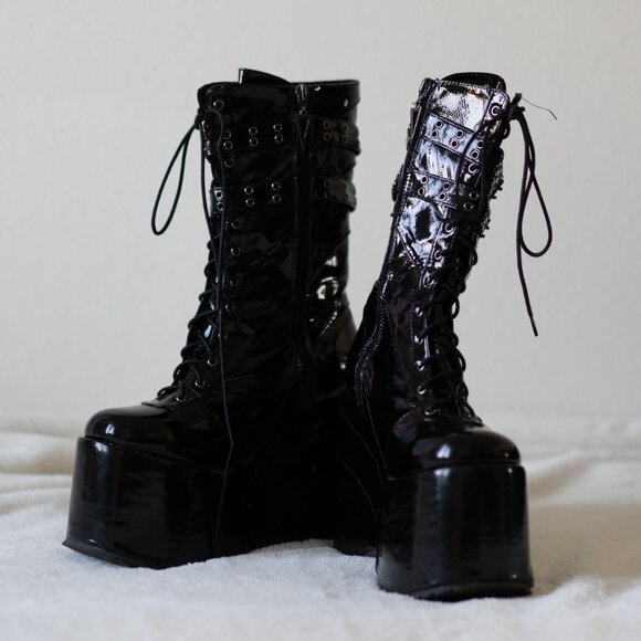 Shoes - Black Platform Boots - Miss Understood